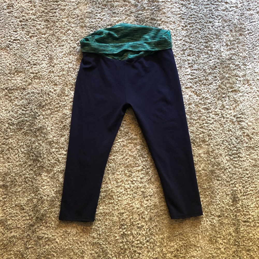 Fabletics blue Capri workout leggings